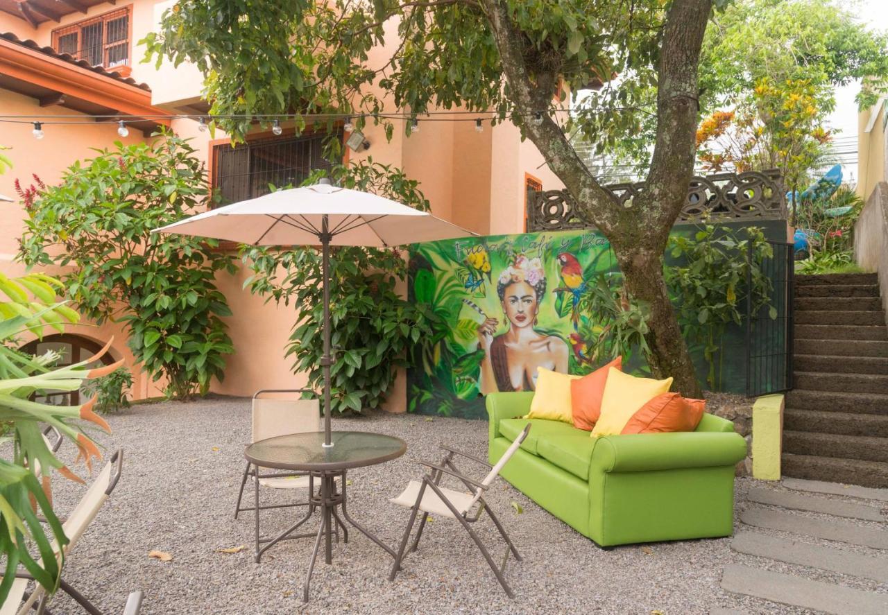Luna Inn B&B Ciudad Cariari Buitenkant foto