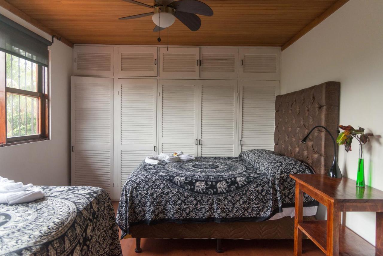 Luna Inn B&B Ciudad Cariari Buitenkant foto