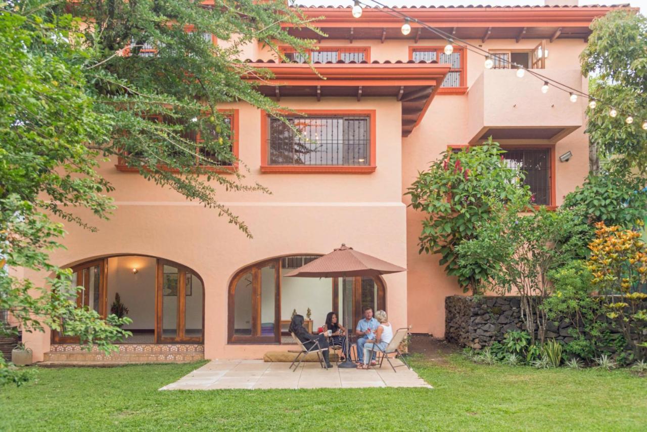 Luna Inn B&B Ciudad Cariari Buitenkant foto