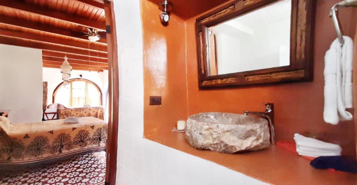 Luna Inn B&B Ciudad Cariari Buitenkant foto