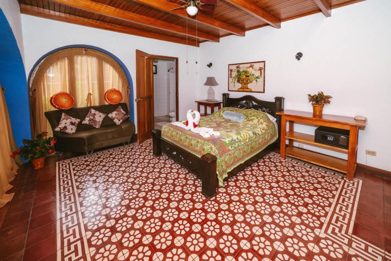 Luna Inn B&B Ciudad Cariari Buitenkant foto